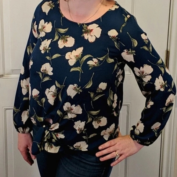 West Kei Zelia tie front blouse Size XL 100% Polyester Chiffon Feel  Semi Sheer - Picture 1 of 13